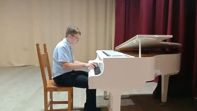 Д.Кабалевский "Токкатина" (исп. Дорохин Виталий) смотреть онлайн