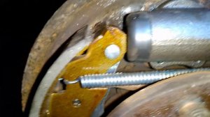 Шевроле Авео 1 замена заднего тормозного цилиндра (2 часть)