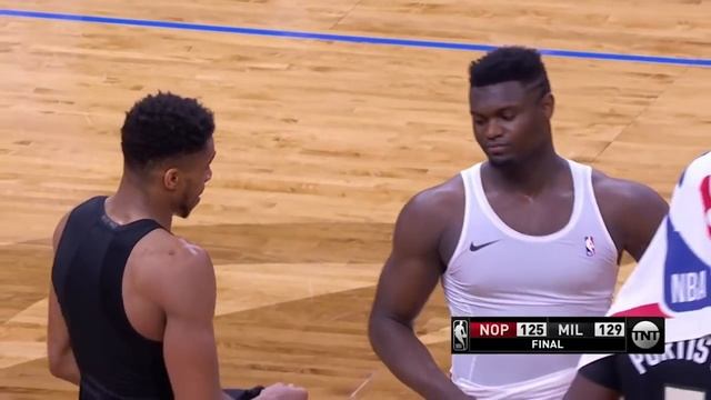 Zion Williamson and Giannis Antetokounmpo swap jerseys after a hard fought game смотреть онлайн