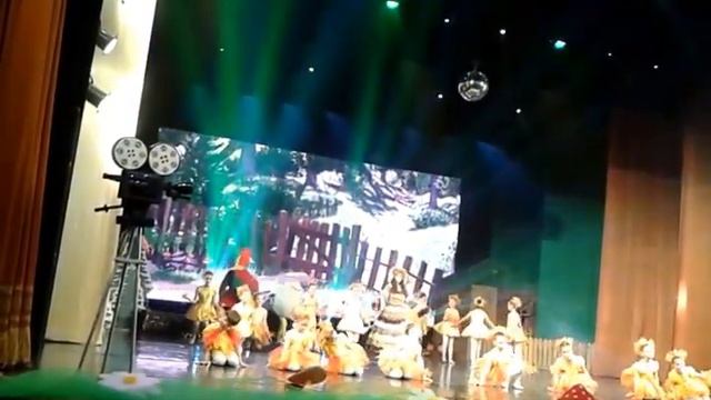 танец цыплят , май2016 смотреть онлайн