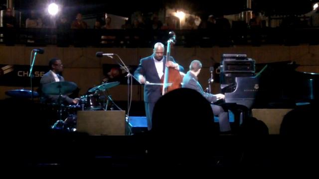 Tribute to Ray Brown with Christian McBride, Benny Green and Karriem Riggins - Tenderly смотреть онлайн