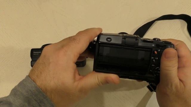 распаковка фотокамеры Panasonic Lumix DMC-GX7 смотреть онлайн