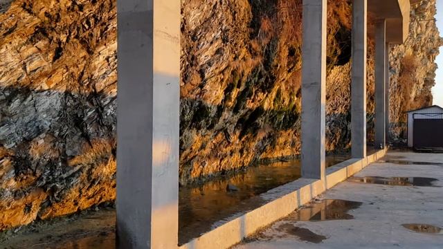 Какая красота есть в Анапе . Водопад - каплепад . Снято на Самсунг S8+ смотреть онлайн
