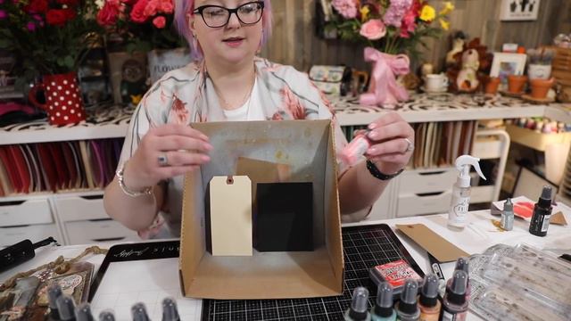 New Creativation 2019 Ranger Distress Release Overview - Tim Holtz Distress Oxide Sprays смотреть онлайн