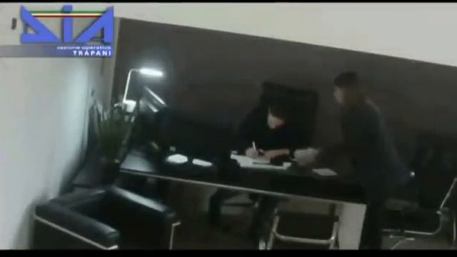 Operazione Anno zero, colpo alla rete di Messina Denaro : E' come Padre Pio смотреть онлайн