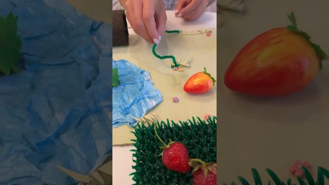 Ягодки на полянке. Удивительная история смотреть онлайн