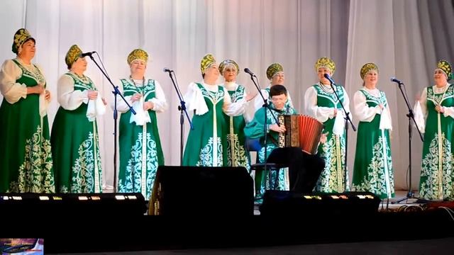 РАЗ ДВА ЛЮБЛЮ ТЕБЯ Ансамбль Русская песня смотреть онлайн