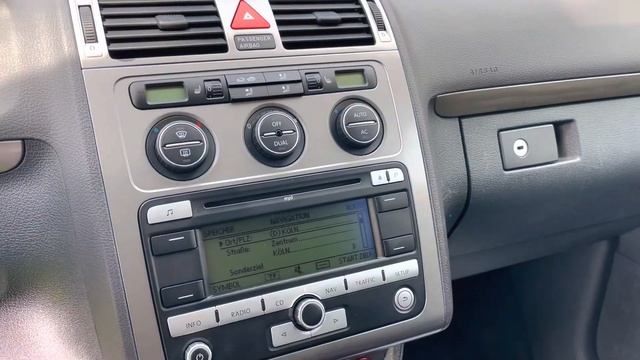 VOLKSWAGEN TOURAN 1.6 MPI смотреть онлайн