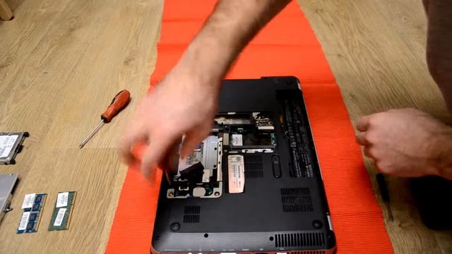 HP Pavilion DV6 (разборка, чиста/замена куллера) смотреть онлайн