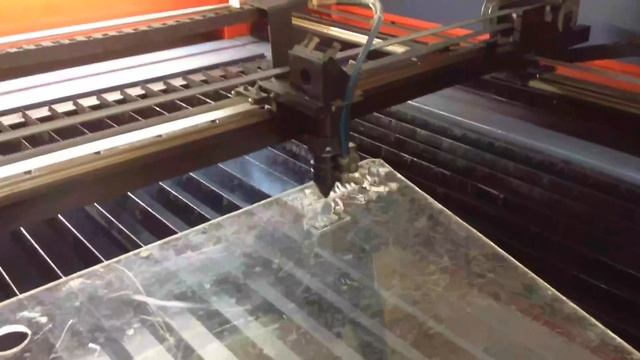 Лазерная резка оргстекла. Laser cutting and engraving plexiglass смотреть онлайн