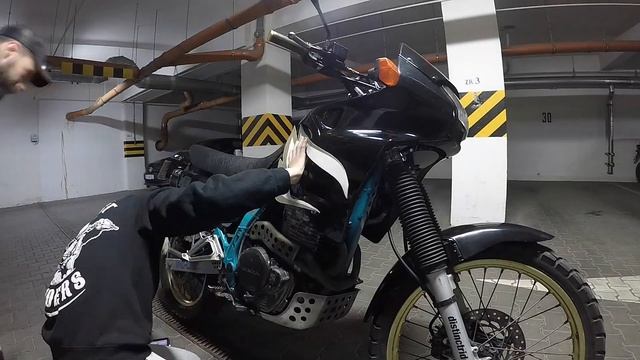 Honda NX 650 Dominator ╱ DISTINCT RIDERS PROJECT ╱ timelapse