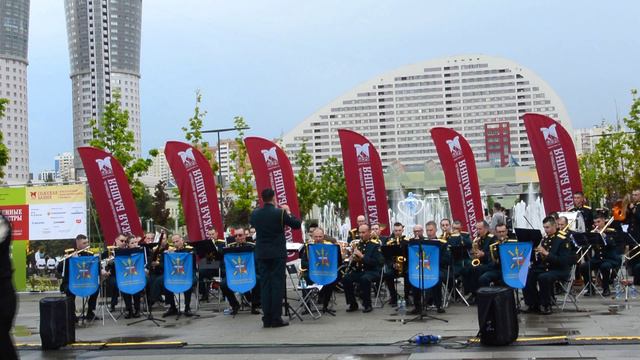 «Амурские волны» Макса Кюсса в исполнении Оркестра 1-й армии ПВО и ПРО смотреть онлайн