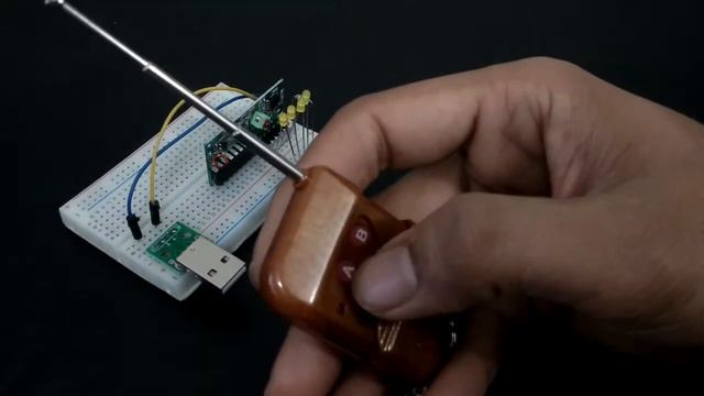 PT2272-M4S 4 Channel RF Remote Control Demo