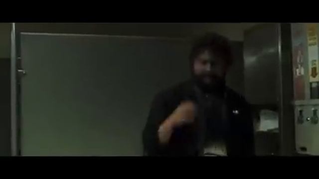 Due Date - Washroom Acting Scene смотреть онлайн