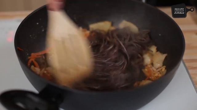 рисовая лапша с чернилами каракатицы и морепродуктами смотреть онлайн