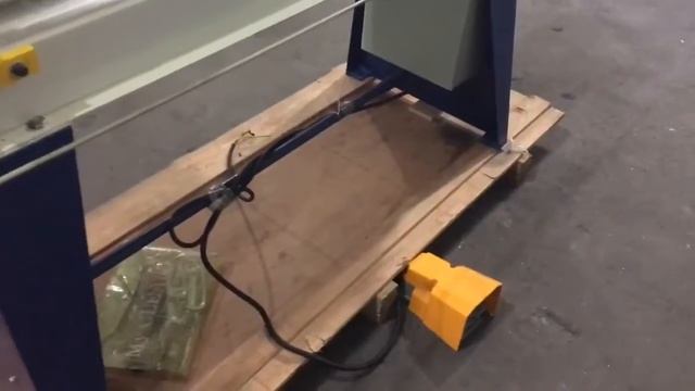 Вальцы с электроприводом ZENITECH RME 1300 1,5 смотреть онлайн