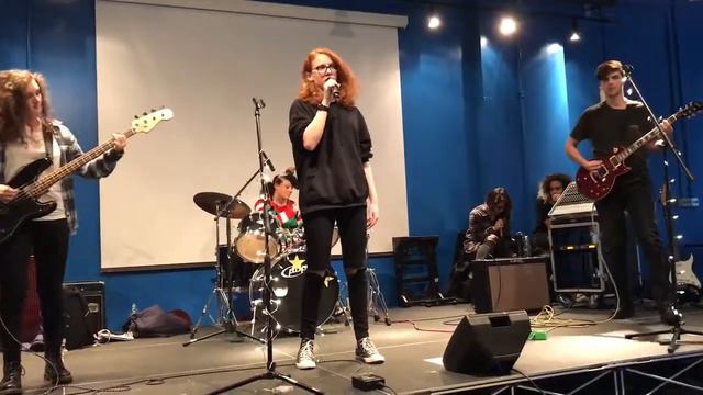 R U Mine?–Arctic Monkeys (Cover) смотреть онлайн
