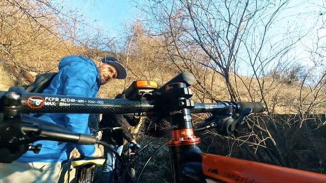 (ВЕЛОПОКАТУШКИ) ПОТЕРЯЛИСЬ В ЛЕСУ , НАШЛИ СТРАННЫЕ ТУННЕЛИ | КИТАЙ ВЕЛИК смотреть онлайн