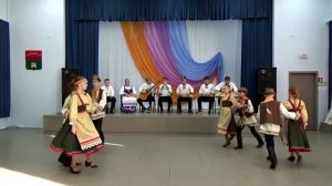 Фольклорный карельский танец "Раатико"