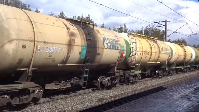 Электровоз ВЛ80С-656 с грузовым поездом смотреть онлайн