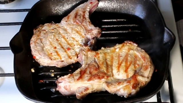 Корейка на кости станет дефицитом, если гости узнают этот рецепт! Вот как готовят стейк на кости смотреть онлайн