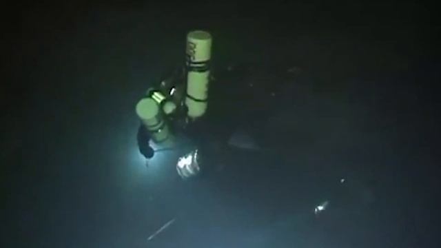 She Got STUCK In A DEEP Cave - Cave Diving Gone Wrong! смотреть онлайн