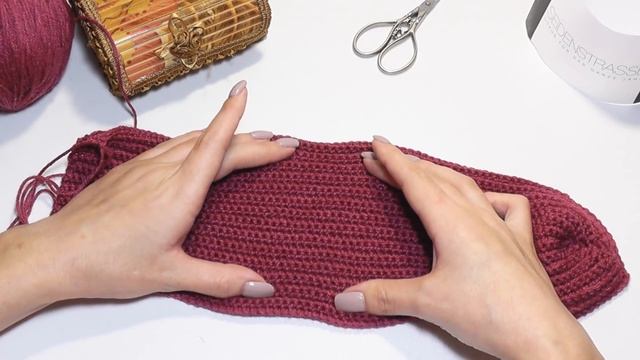 ПРОСТАЯ ШАПКА КРЮЧКОМ с интересной макушкой // МАСТЕР-КЛАСС - вязание спицами. #SM смотреть онлайн