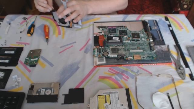 Disassembly HP Pavilion DV6500 KD959EA