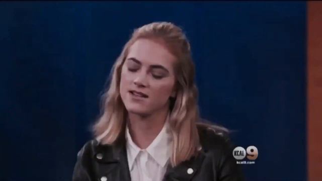 Emily Wickersham-Smile смотреть онлайн