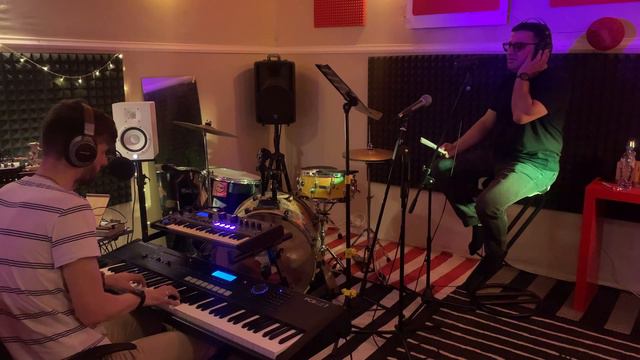 Гриша Эсеров и Шаген Саргсян "Ты все,что у меня есть" Дуэт на двух языках Русском и Армянском. смотреть онлайн