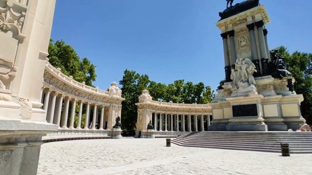 Um passeio real por Madrid: conhecendo os palácios e jardins da realeza espanhola! смотреть онлайн