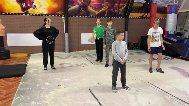 Тренируем равновесие и устойчивость - "Не упасть в любой ситуации!" смотреть онлайн