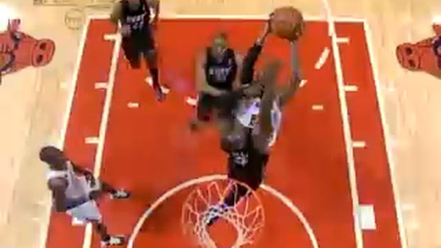 Chicago Taj Gibson dunks over Dwayne Wade AND1 game 1 смотреть онлайн