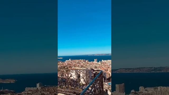 Марсель, Средиземном море, набережная и статуя Иисуса около Нотр-Дам-де-ля-Гард. #shorts Франция смотреть онлайн