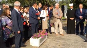 Открытие памятника Фуату Мансурову в 2014 году