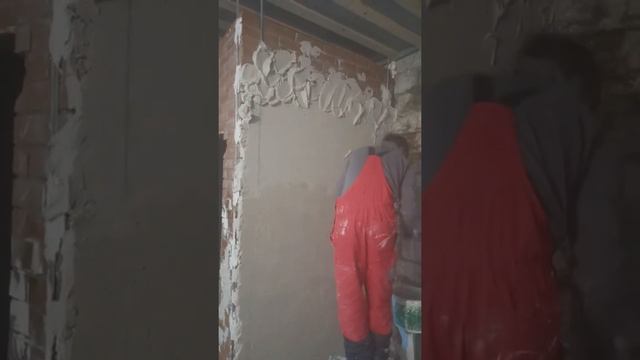 Как правильно штукатурить гипсовой штукатуркой под мояк. смотреть онлайн
