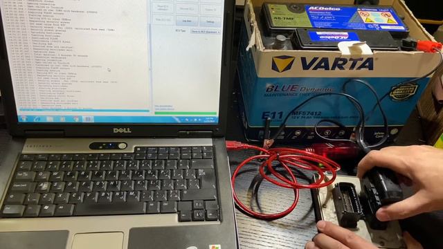 COPYING a SAAB 93 TRIONIC ECU OUT OF THE CAR смотреть онлайн
