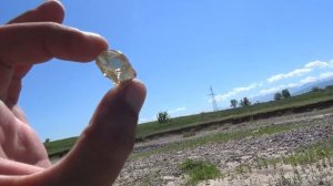 В хороших местах можно найти драгоценные камни