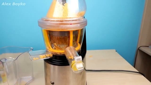 Что если бросить Чипсы в Соковыжималку Я сломал Соковыжималку! Бедная соковыжималка! alex boyko смотреть онлайн