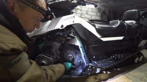 Замена масла в коробке снегохода Arctic CAT Z1 XT