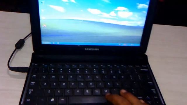 Samsung NP-N100 Mini Laptop Hands on & Review смотреть онлайн