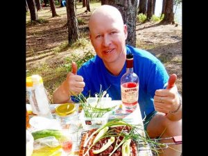 А я по водочке.