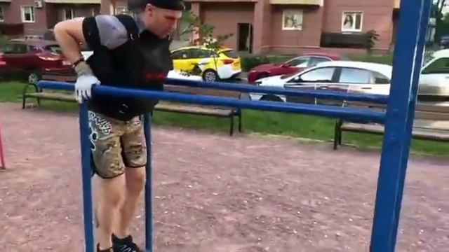 Жилет 15 кг. 4 турник, 5 брусья, 5 приседаний, 20 кругов смотреть онлайн