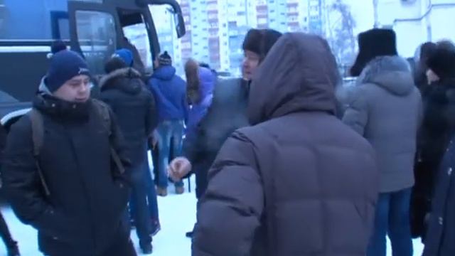 25.11.14. Сургутский военкомат уже отправил на сборный пункт в Пыть-Ях больше 620-ти призывников смотреть онлайн