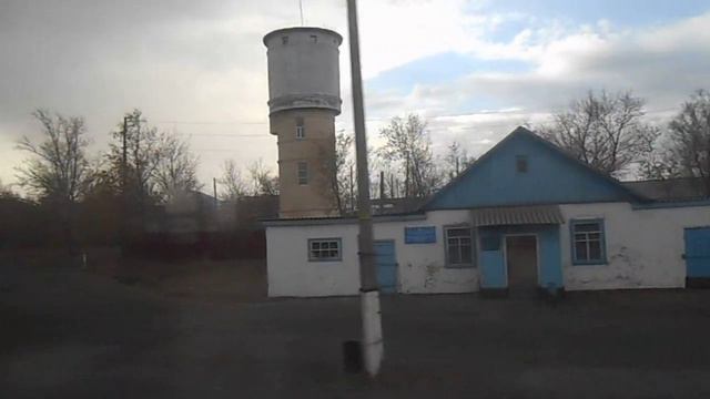 Станция Жалтыр - поезд заехал мимо элеваторов смотреть онлайн