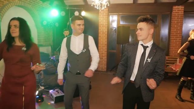 Ярослав Смаль (гурт ESTO) - Говорила мама дочке он тебе не пара.