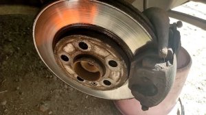 ЗАМЕНА ТОРМОЗНЫХ ДИСКОВ И КОЛОДОК ПОЛО СЕДАН