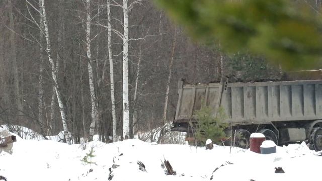 «Выгружай» Самосвалы RENAULT KERAX 8x4 и HOWO 6х4 смотреть онлайн