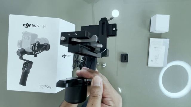 DJI RS3 MINI with Sony A7C + Kit Len 28-60mm смотреть онлайн