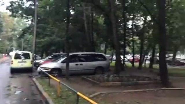 Стрит-ритейл: Зелёный проспект, 60/35 (12:30, понедельник, 14.08.2017) смотреть онлайн
